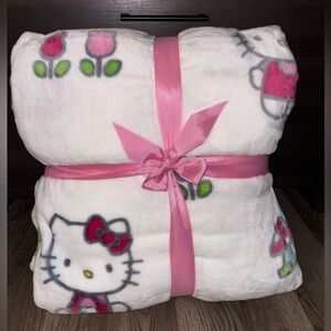 Hello Kitty NEW Tulip & Mushrooms Plush
Throw Blanket Full/ Queen 90x90 🌷🍄